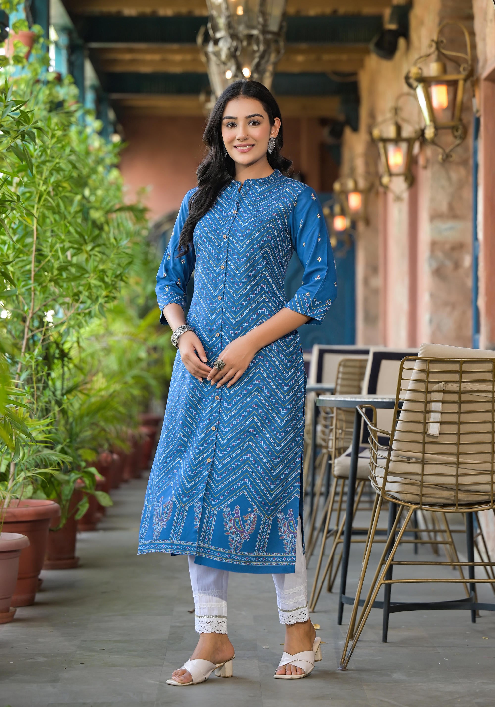 Blue Ethnic Motif Printed Viscose Kurta With Button Closure