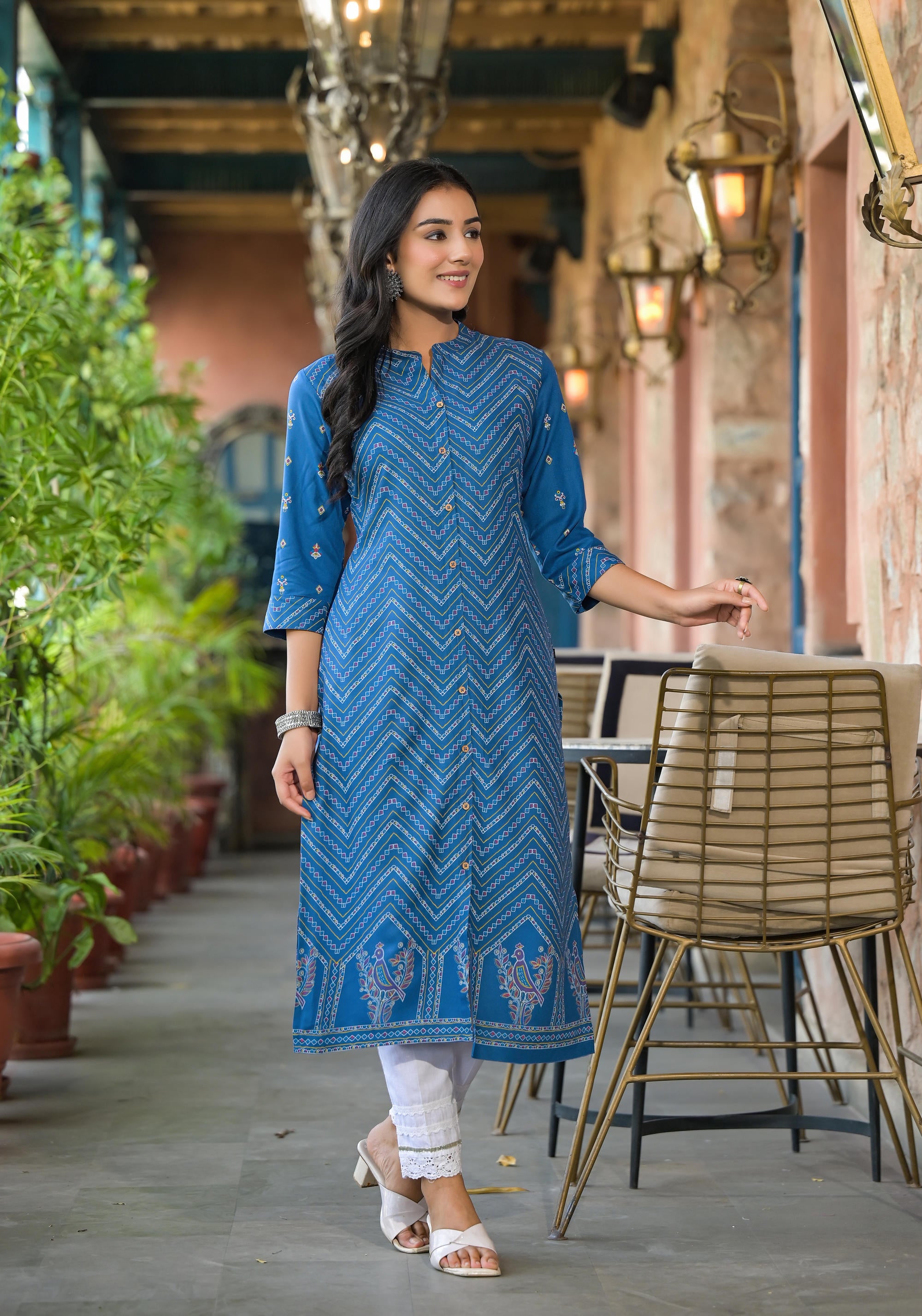 Blue Ethnic Motif Printed Viscose Kurta With Button Closure