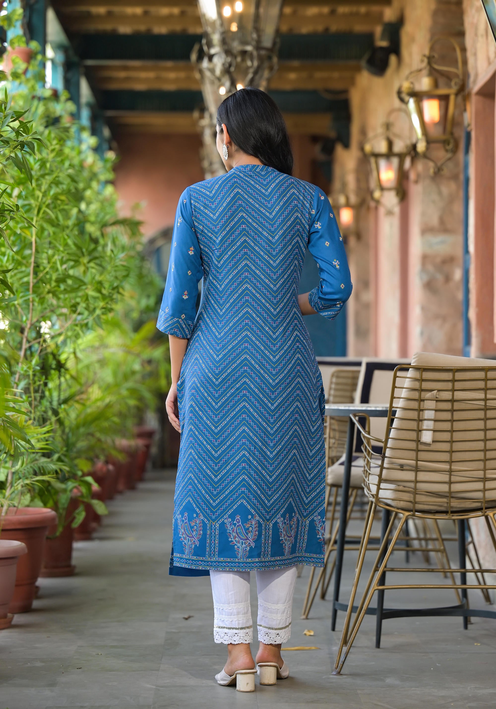 Blue Ethnic Motif Printed Viscose Kurta With Button Closure