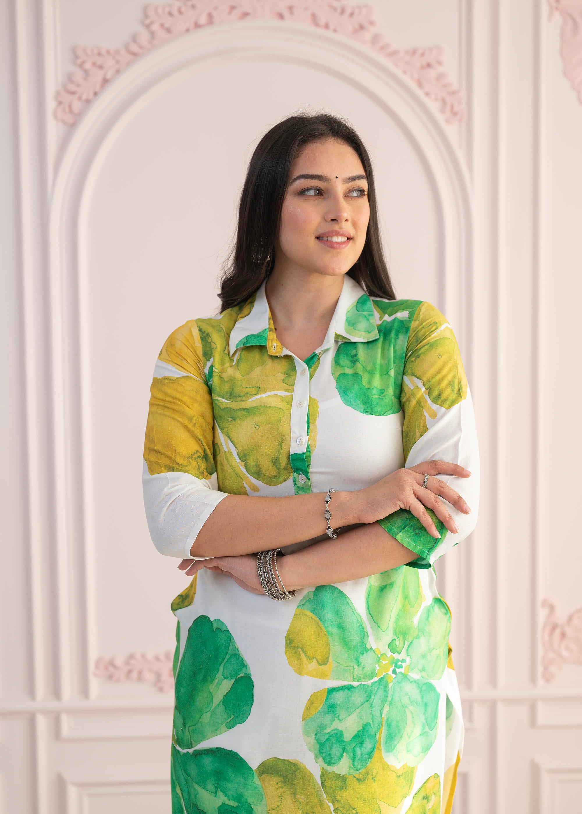 Green Floral Printed Viscose Kurta with Button Closure