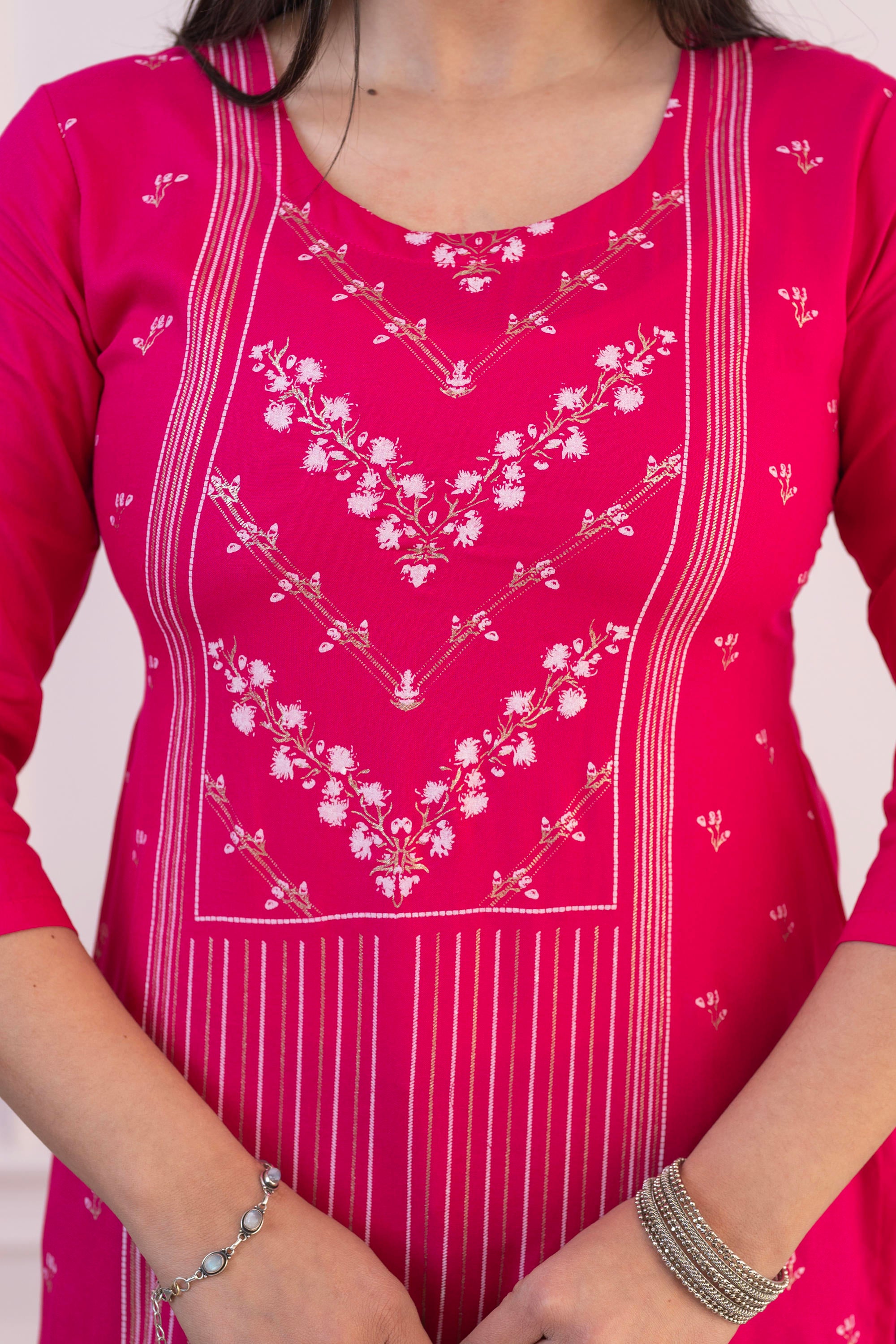 Fuchsia Printed Viscose Straight Fit Kurta with Round Neck