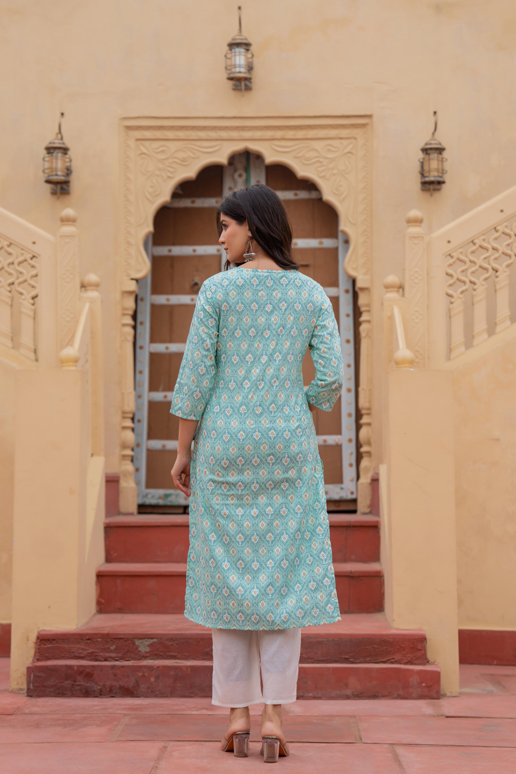 Light Blue Ethnic Motif Printed Viscose Kurta Set With Sequin & Thread Work