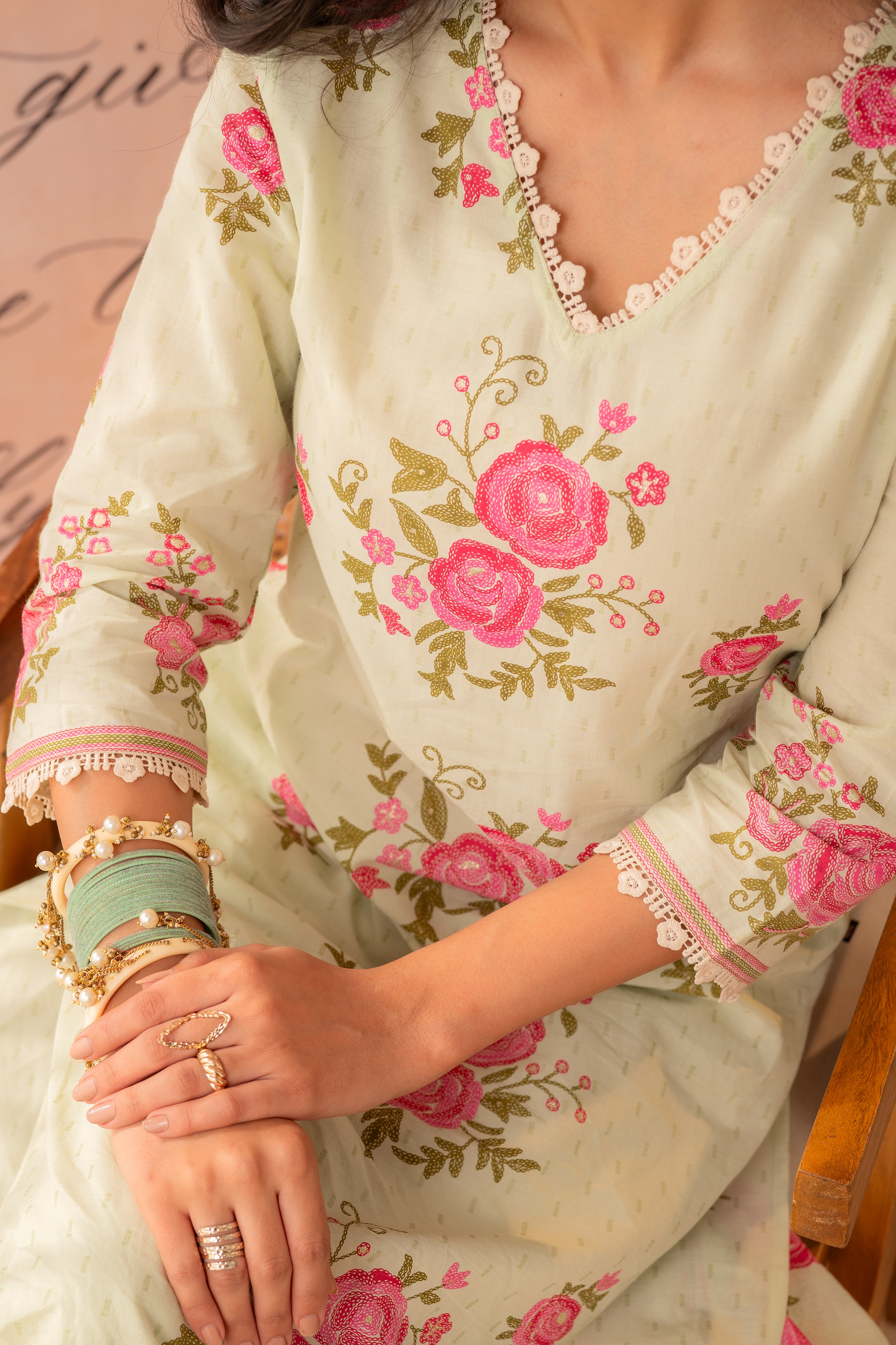 Gulbahaar Blush Floral Kurta Pant And Dupatta Set