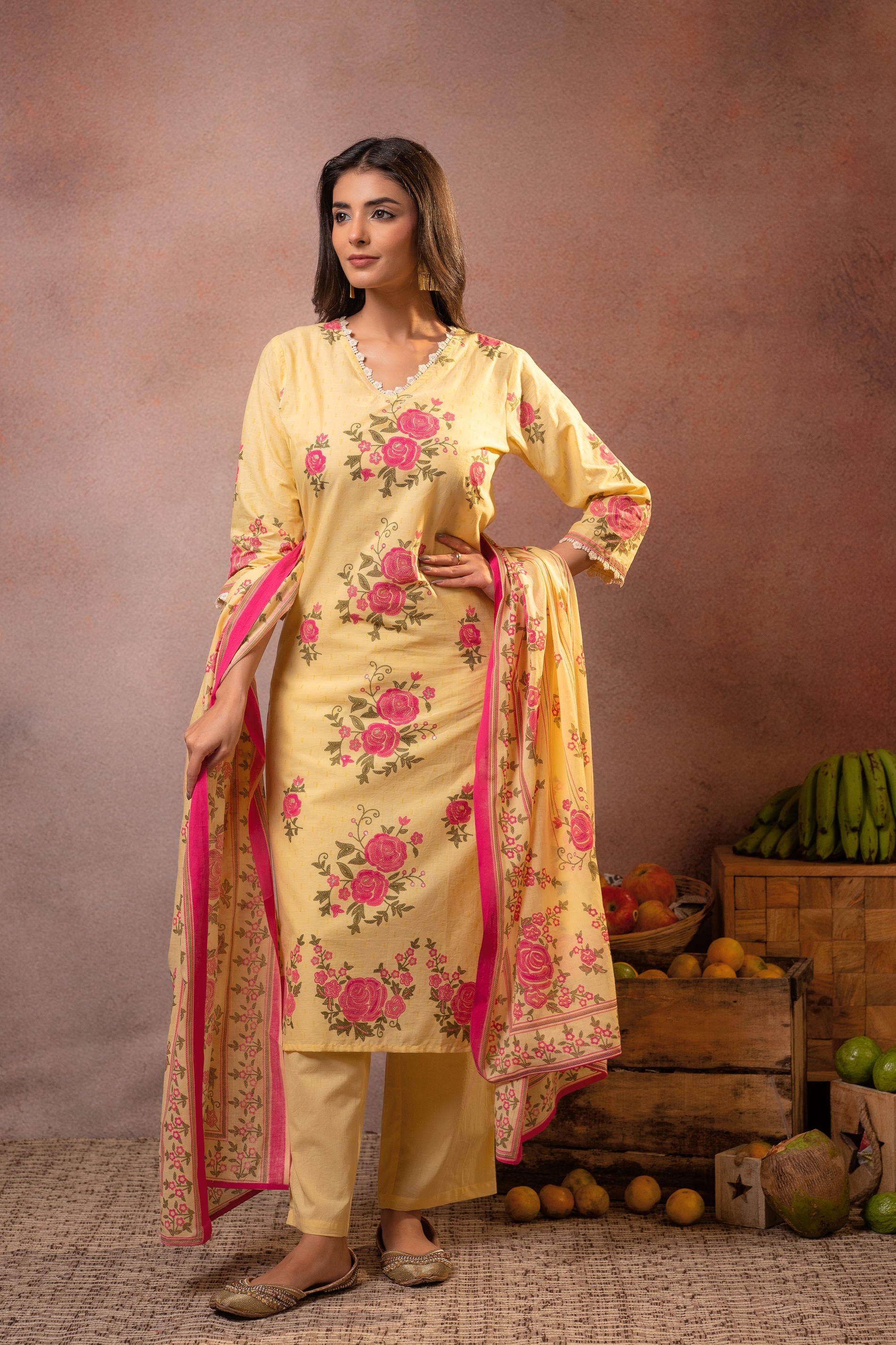 Gulbahaar Blush Floral Kurta Pant And Dupatta Set