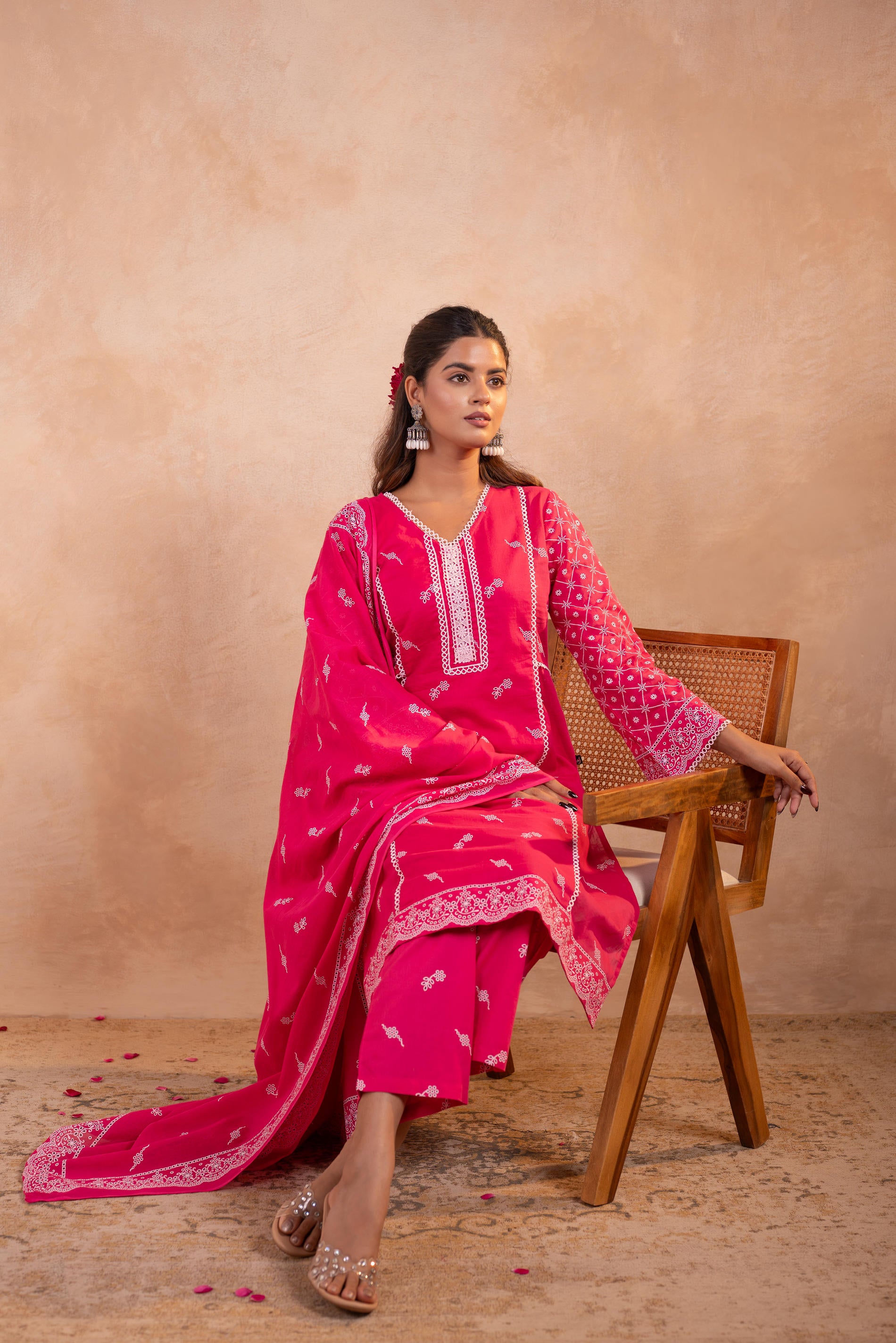 Gulbahar Fuchsia Printed Kurta Pant And Dupatta Set