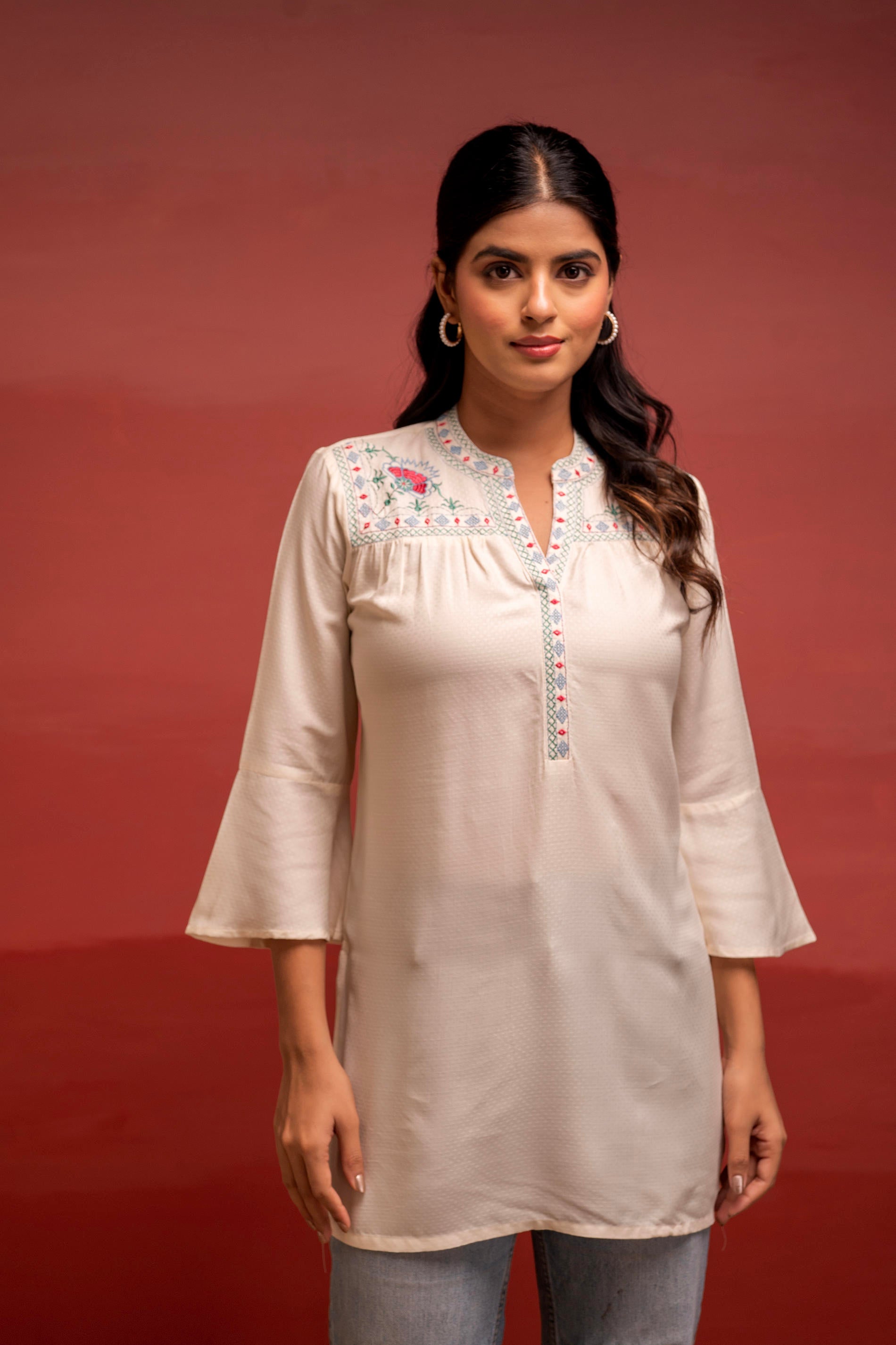 Off White Solid Viscose Tunic with  Thread Work
