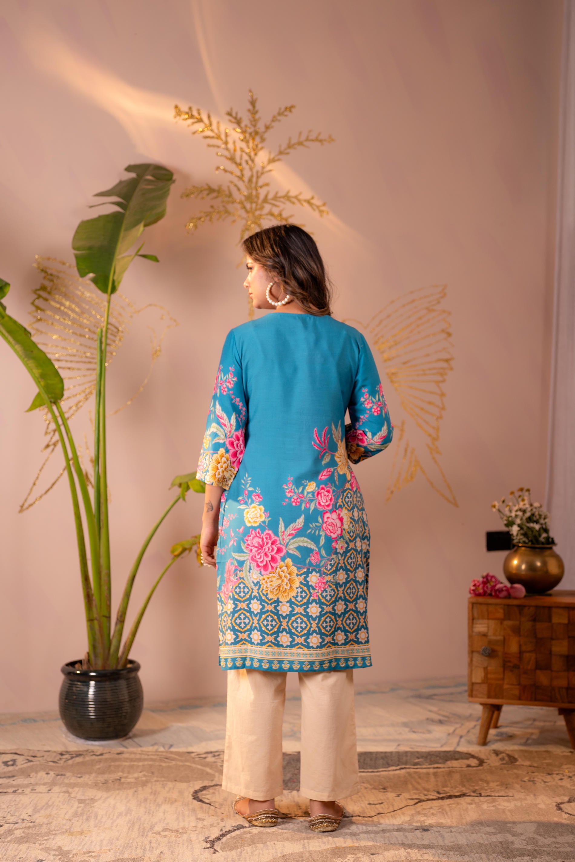 Blue Floral Printed Straight Kurta with Mughal Motifs