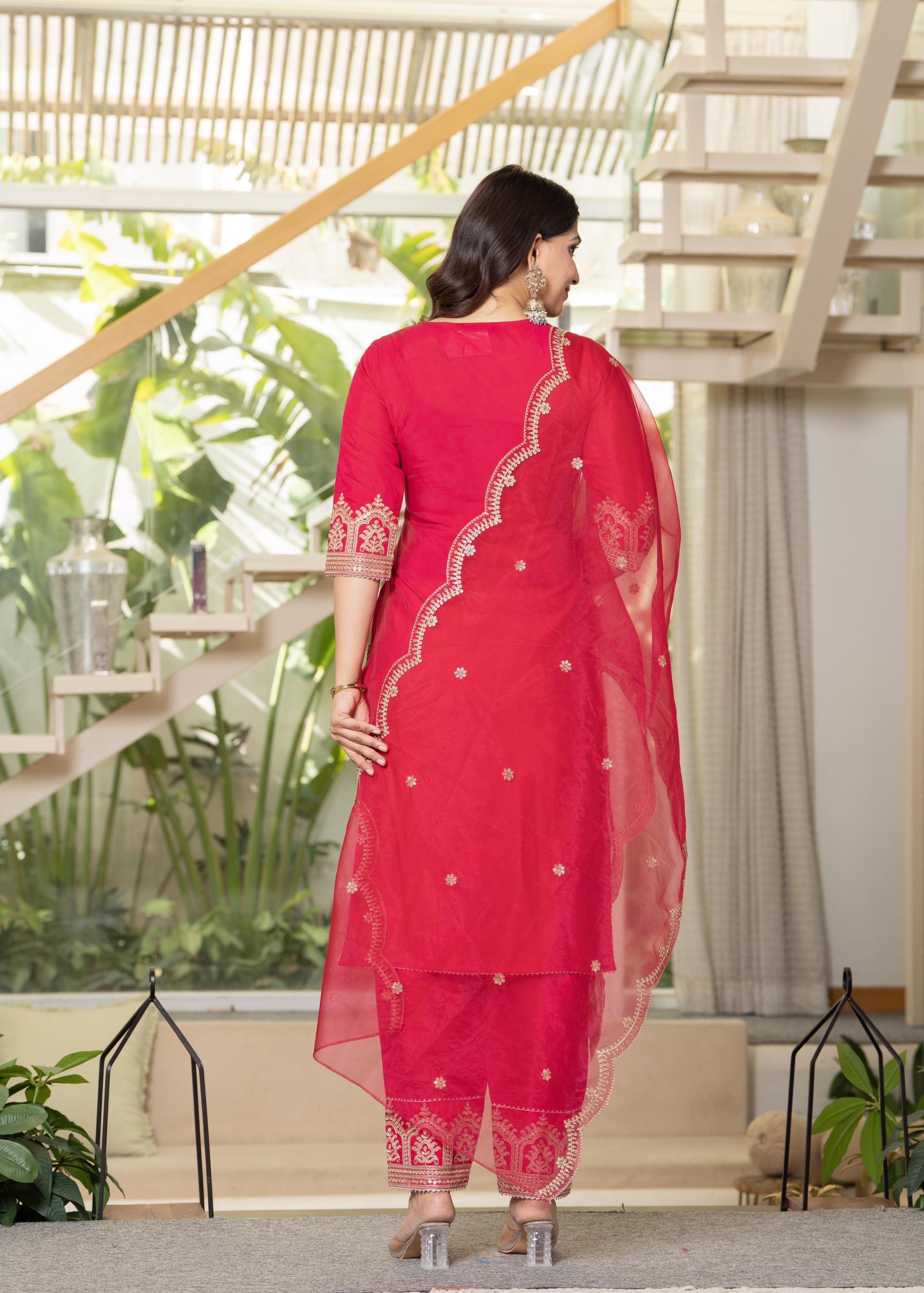 Viscose Fuchsia Embroidered Kurta Pant and Dupatta Set with Zari Work And Sequin