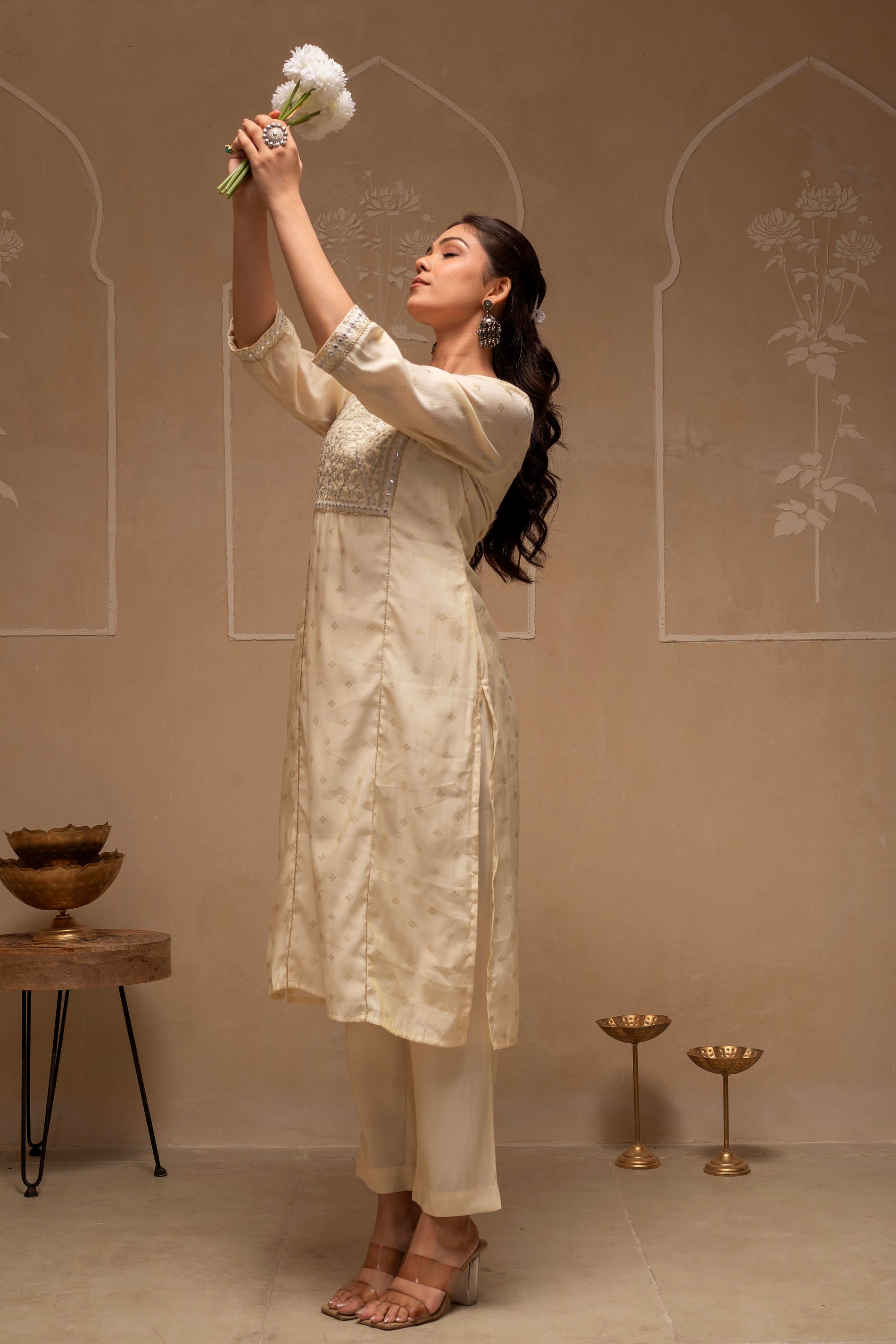 White Floral Viscose Kurta and Pants Set with Mirror and Thread Work
