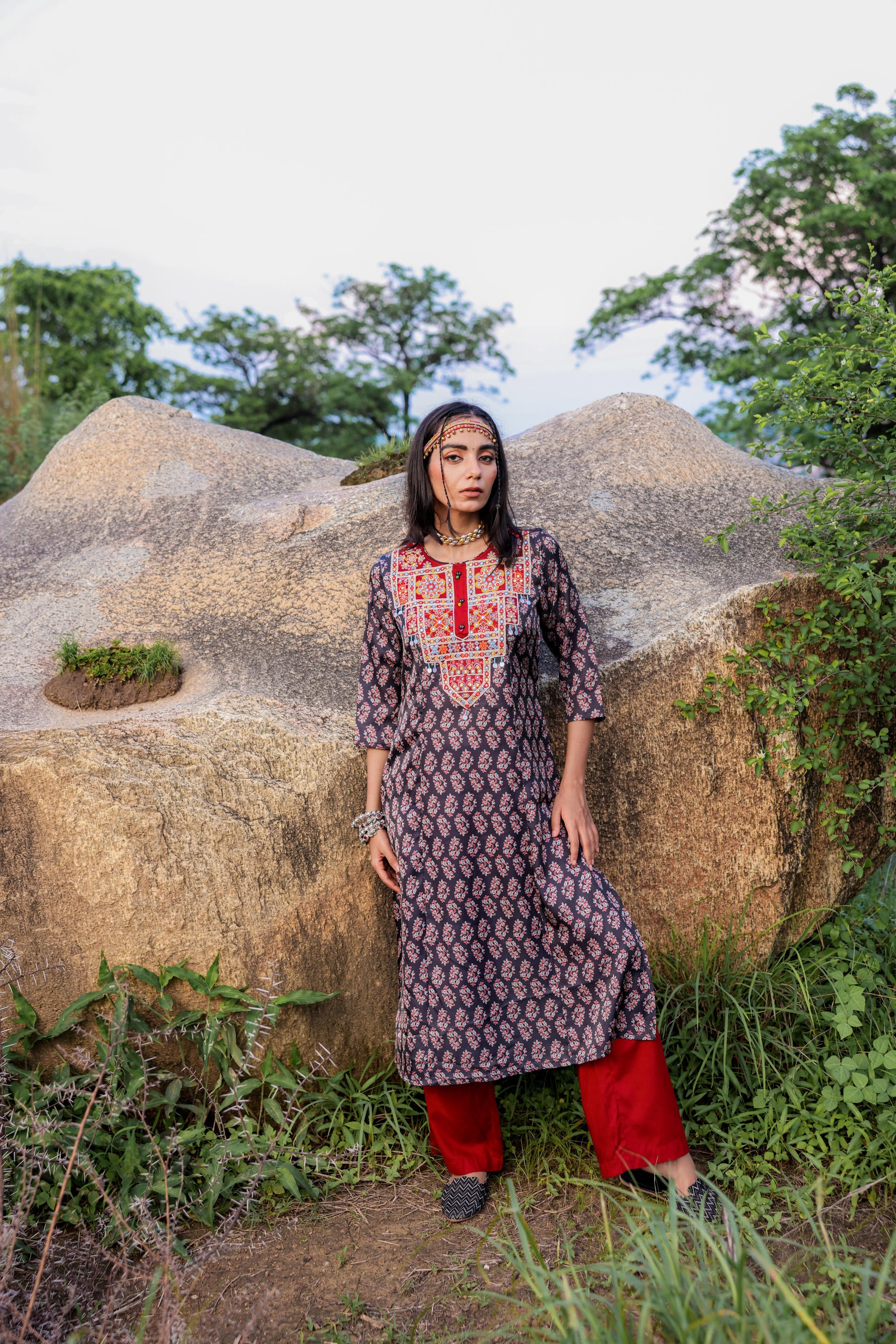 Black Floral Poly Kurta and Pants Set with Mirror, Thread Work and tassels Detail