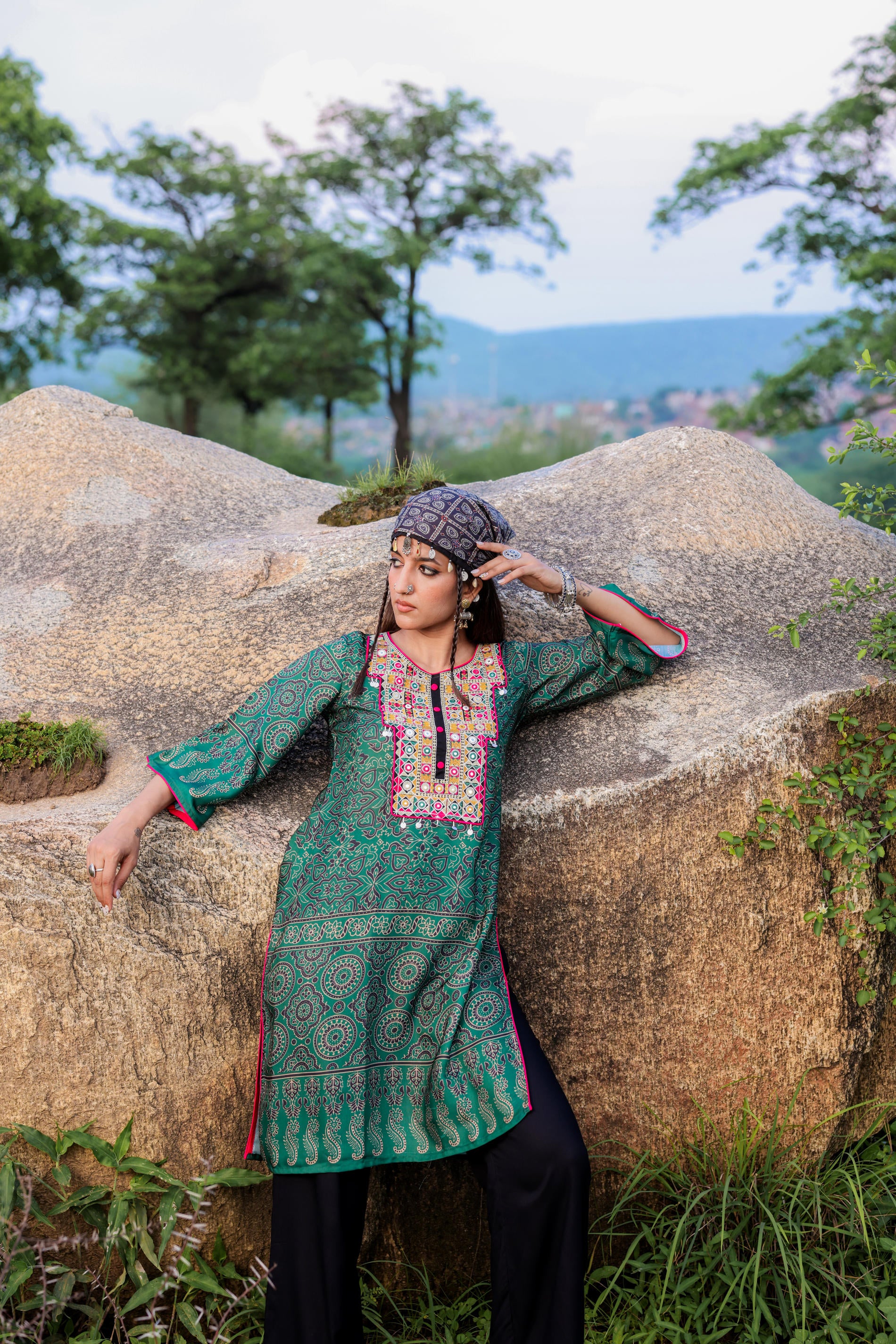 Polycotton Green Embroidered Kurta Pant Set with Thread & Mirror Work