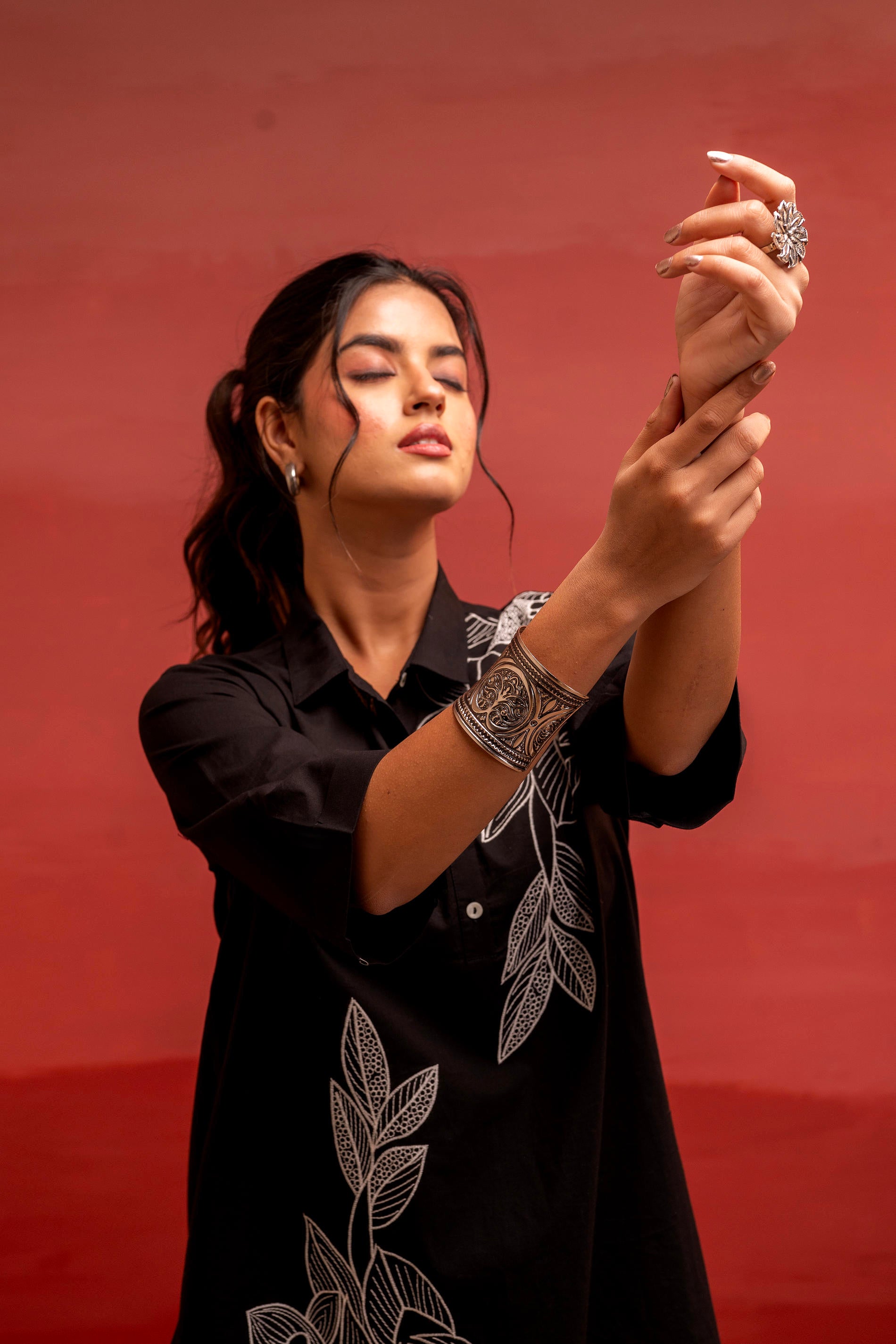 Black Solid Cotton Shirt and Pants Co-ord Set with Thread Work