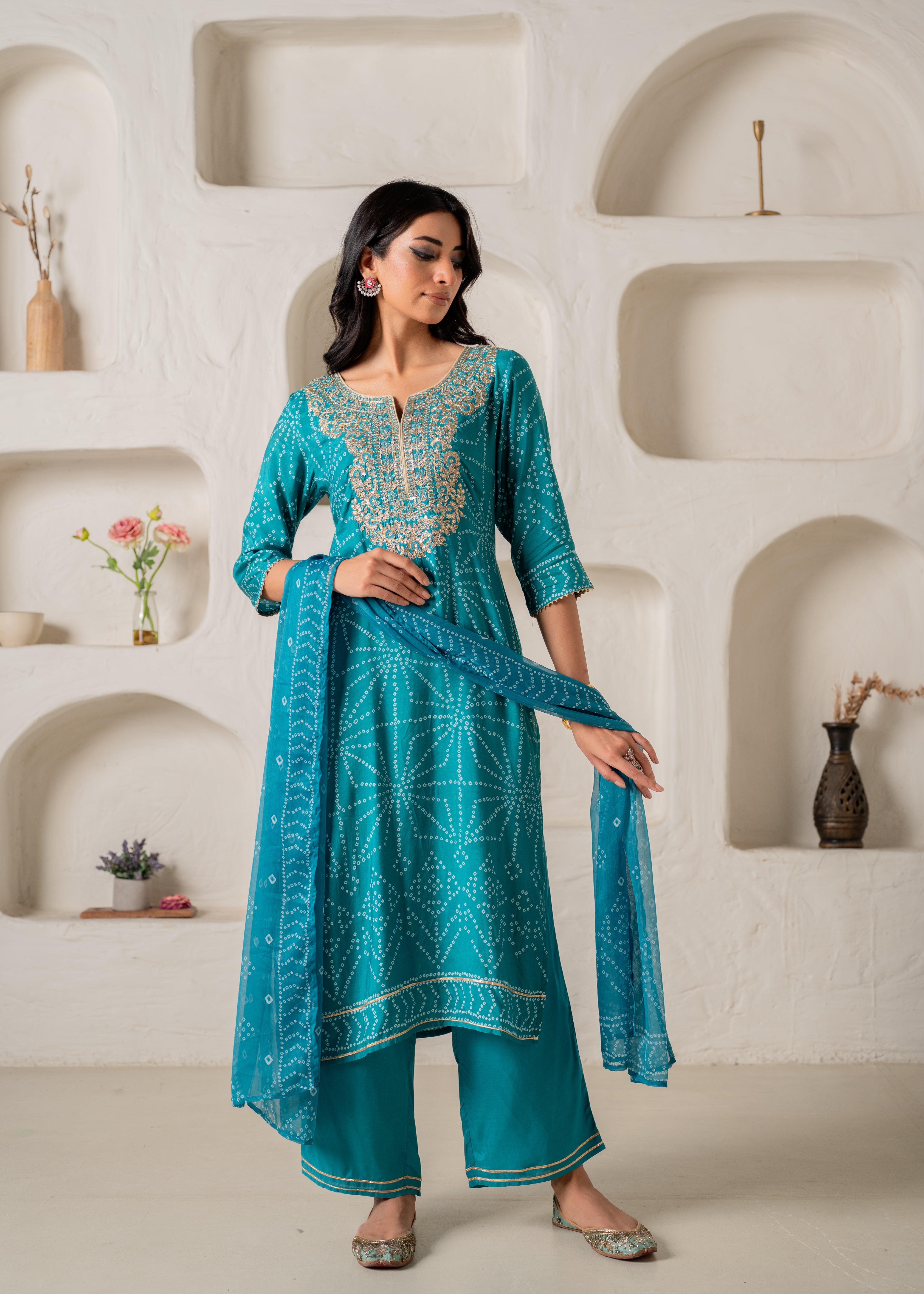 Turquoise Tie-Dream Ensemble