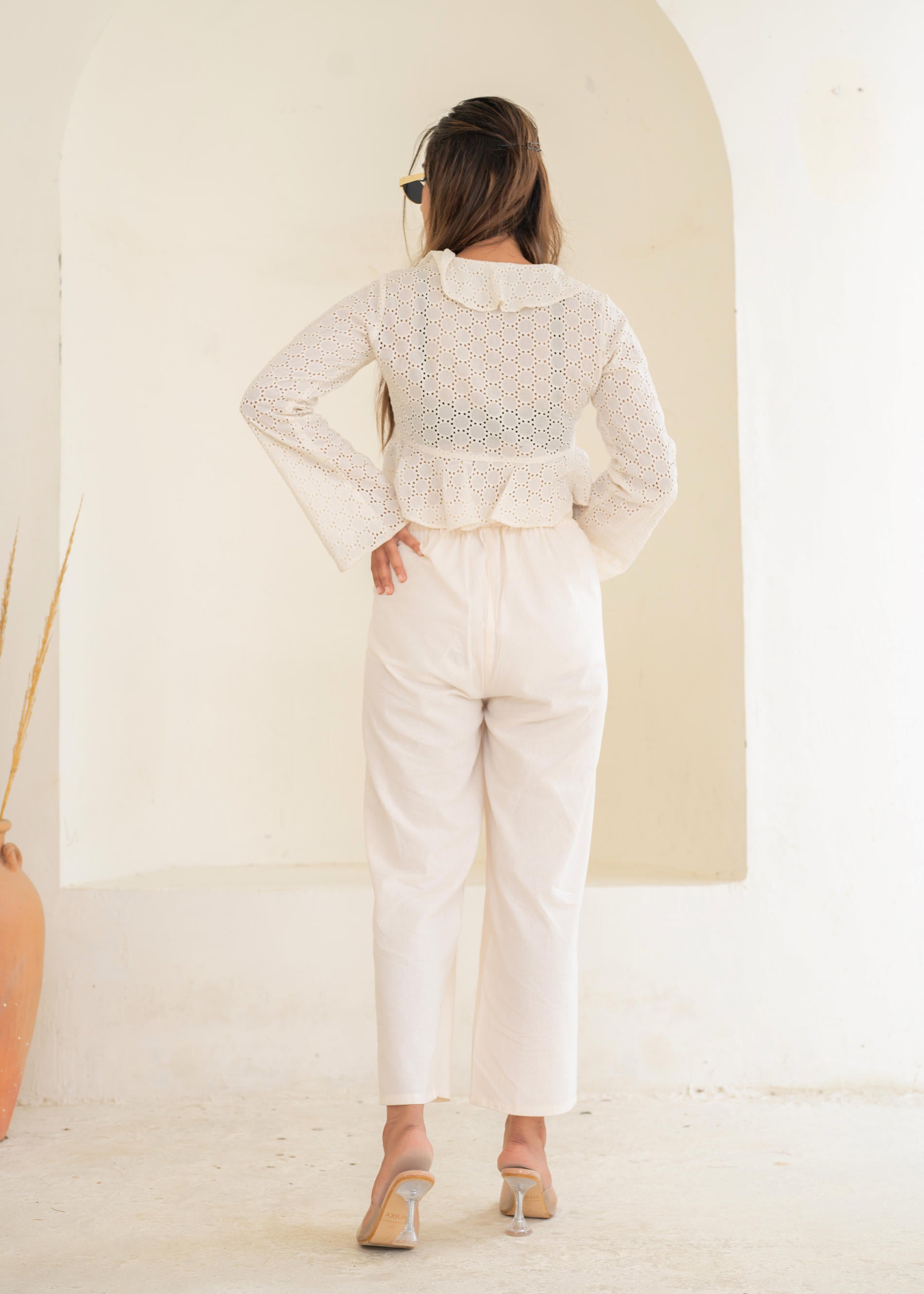 Women's Off White Solid Straight Cotton Pant with Pocket