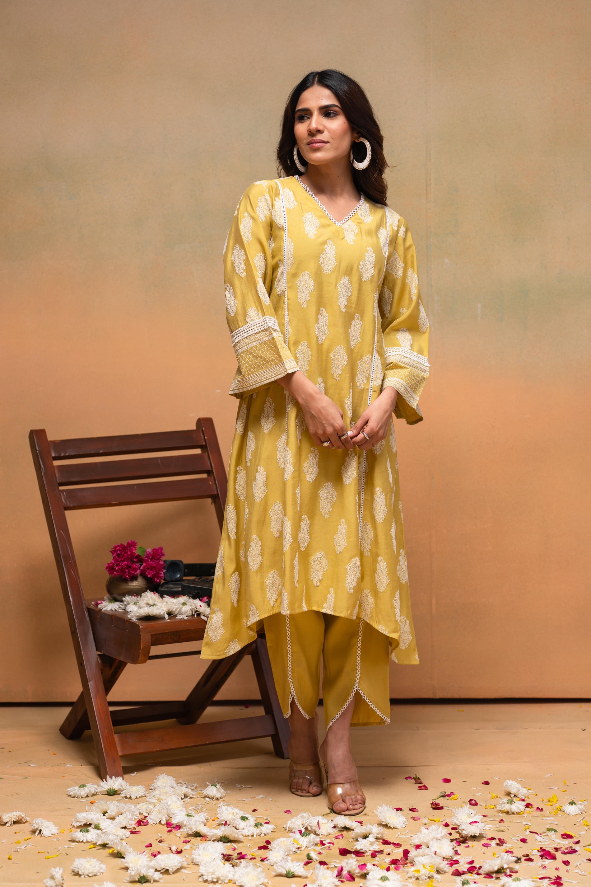 Viscose Yellow Embroidered Kurta Pant Co-ordset with Thread Work & Lace