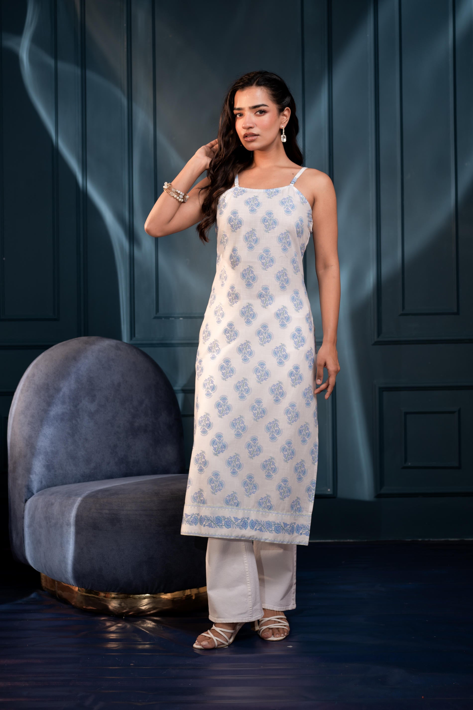 Women's Teal Blue & Grey Floral Cotton Sleeveless Kurta