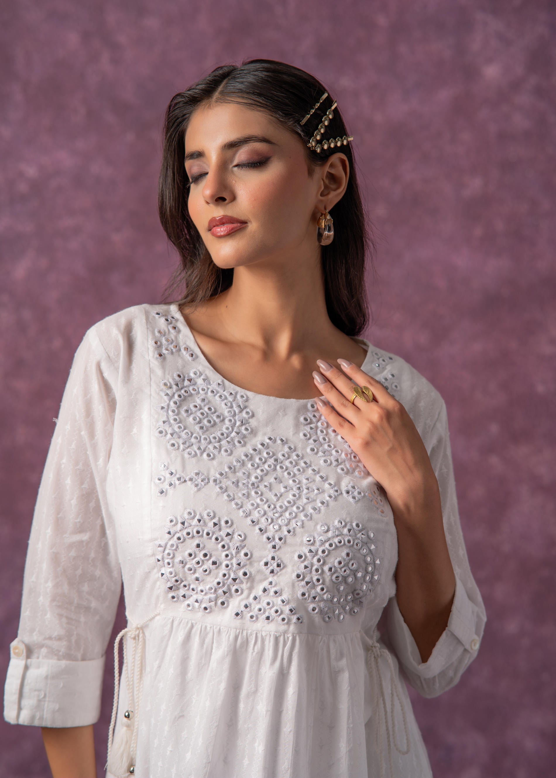 Women's Off-White Cotton Tunic with Thread & Mirror Work