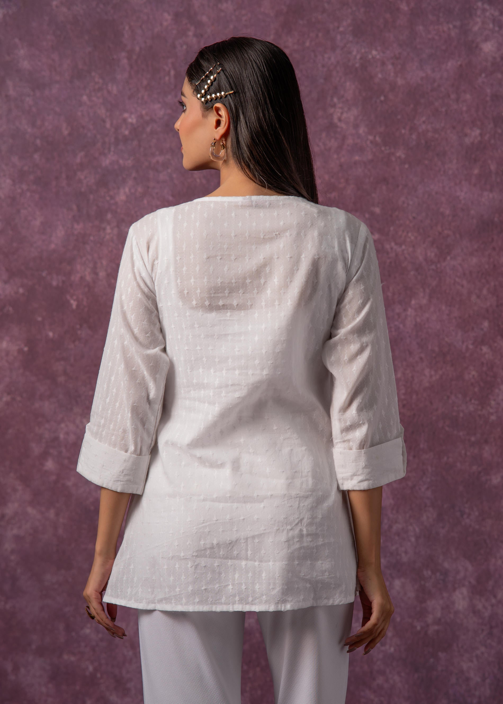 Women's Off-White Cotton Tunic with Thread & Mirror Work