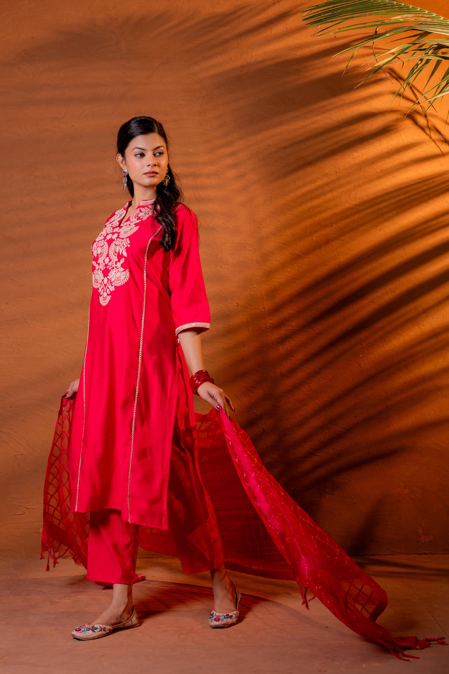 Fuchsia Embroidered Kurta Set with Zari Checked Dupatta