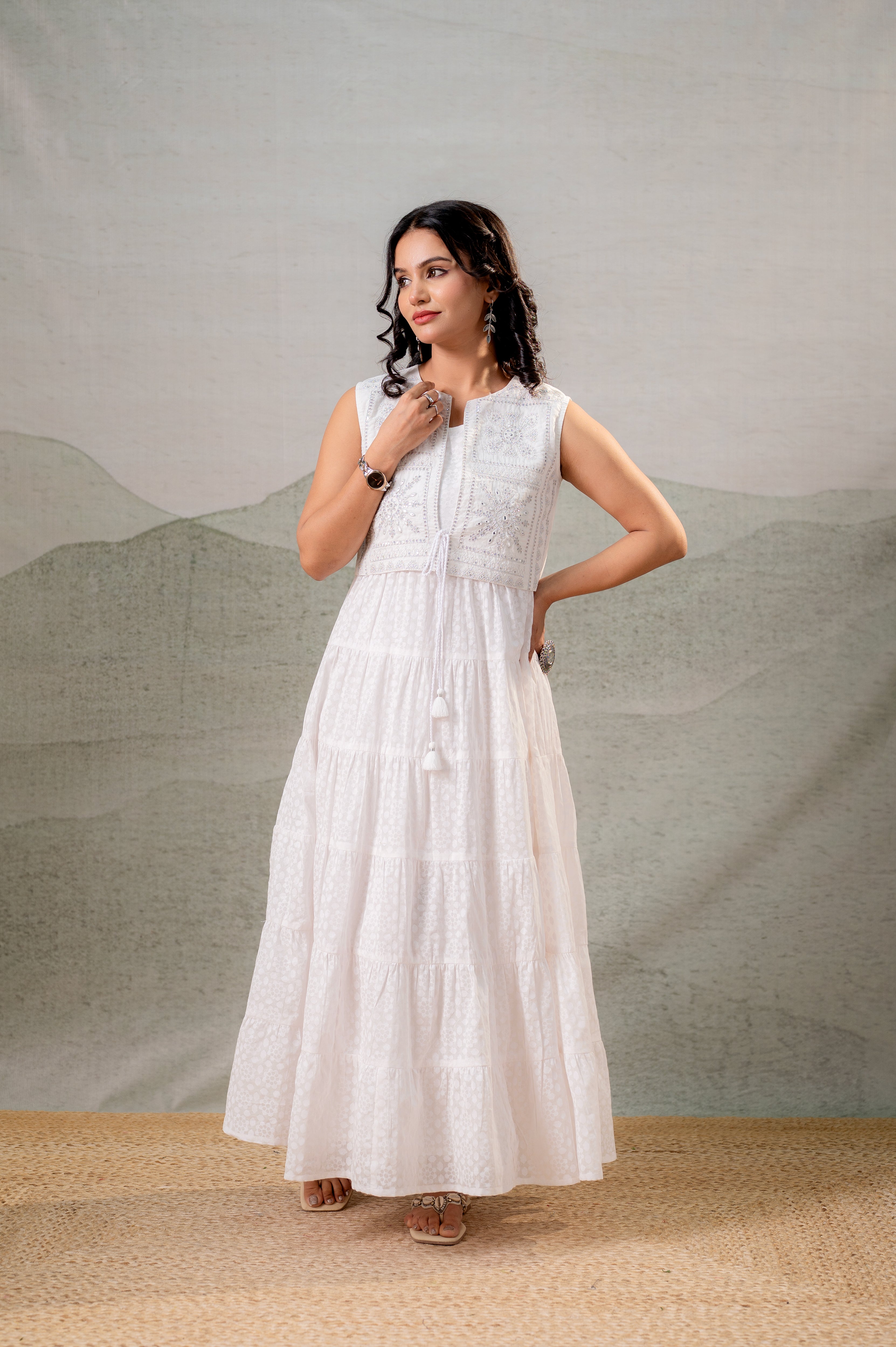 P_14215WHITE
