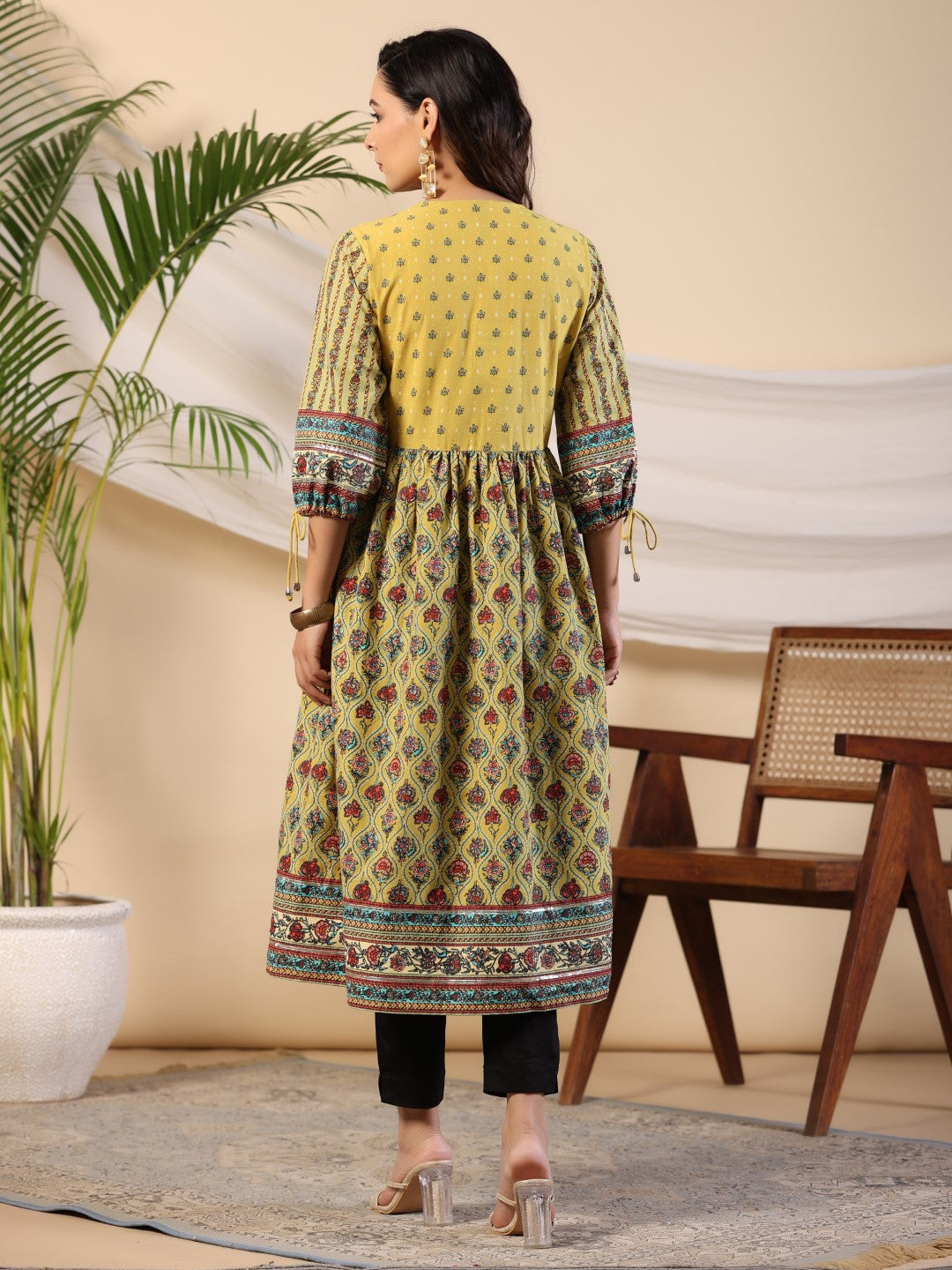 Juniper Lime Green Floral Printed Pure Cotton Kurta With Lace