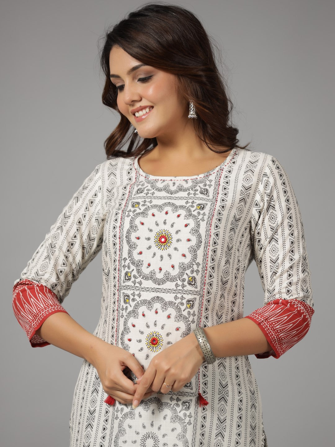 Juniper White Ethnic Motif Printed Rayon Slub Kurta With Beads & Sequins