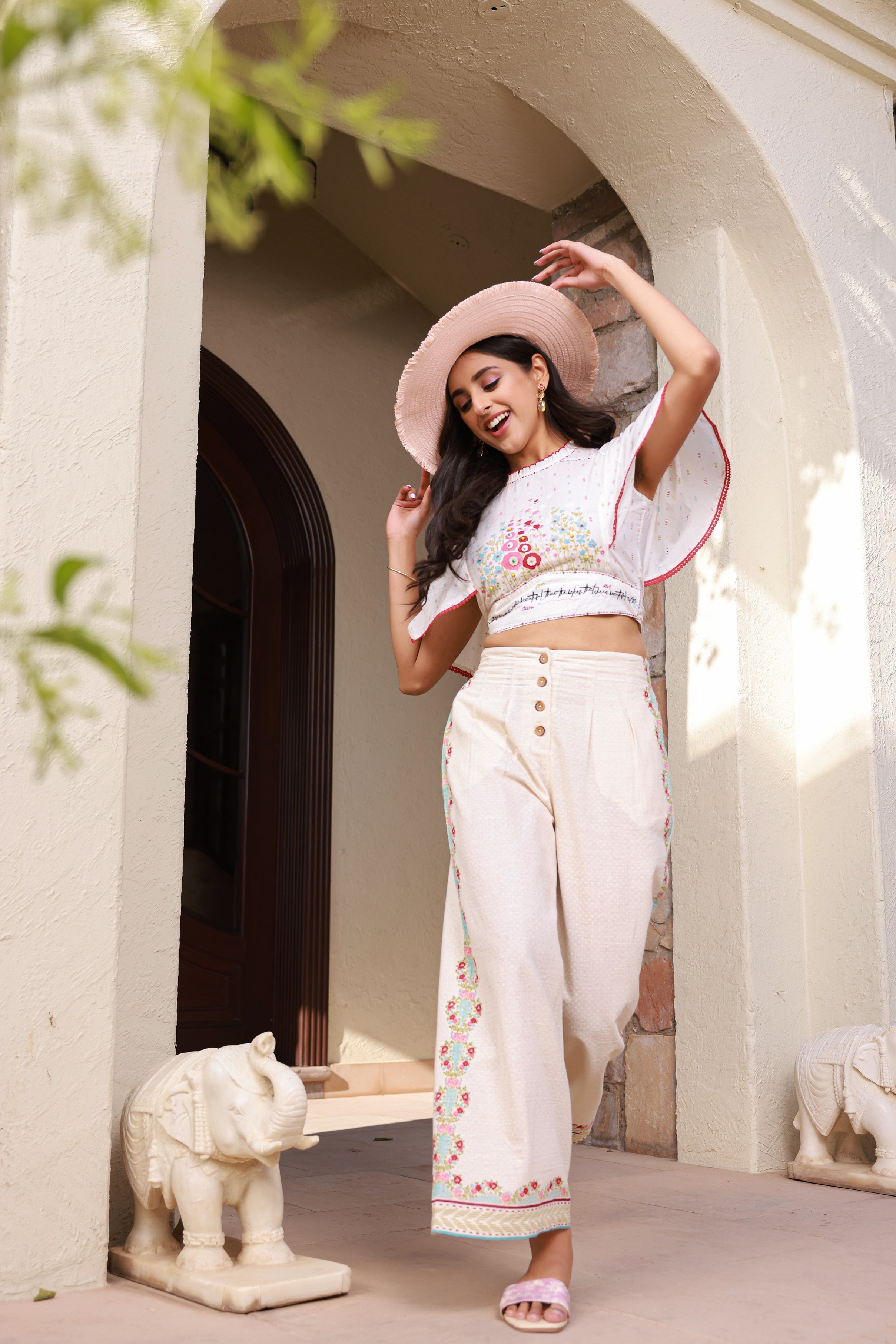 Juniper White Floral Printed Pure Cotton Top & Pants Set With Thread Work