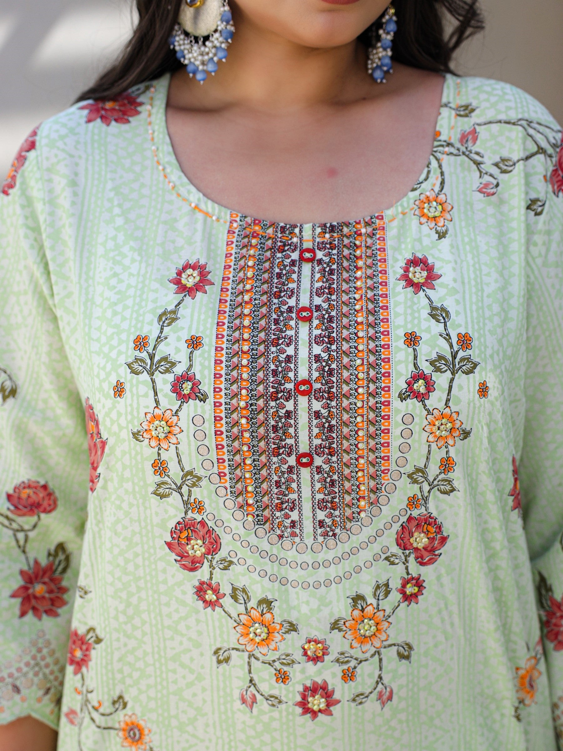 Green Floral & Ethnic Motif Printed Cotton Cambric Plus Size Kurta Pants & Dupatta Set With Beads & Sequins (3-Pcs)