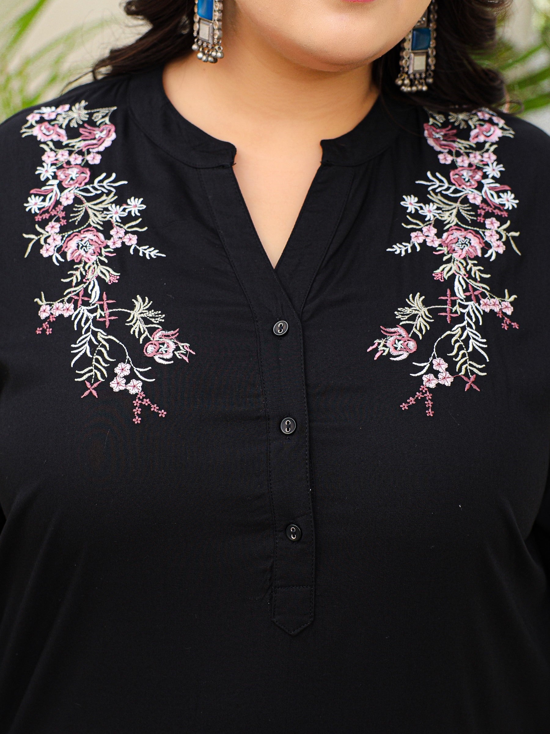 Juniper Black Rayon Plus Size Tunic With Thread Embroidery
