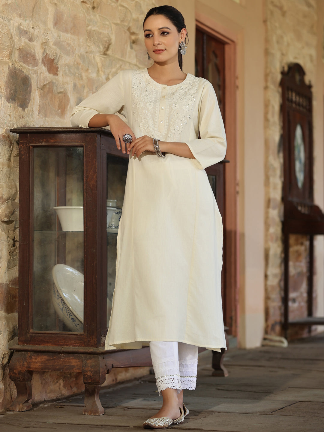 Juniper Women's Off-White Cotton Flex Embroidered Straight Kurta