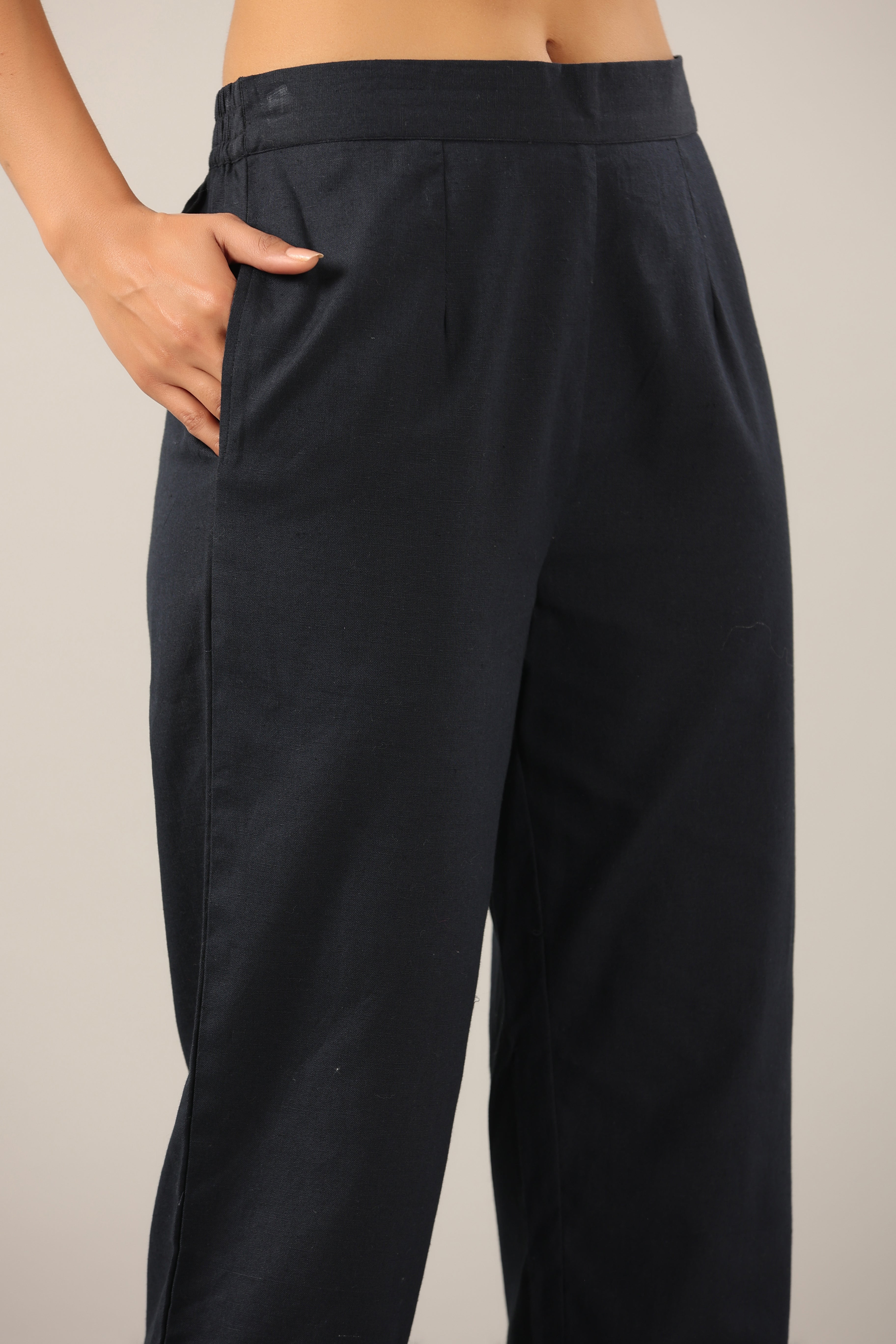 Juniper Women Navy Blue Cotton Flex Solid Pant