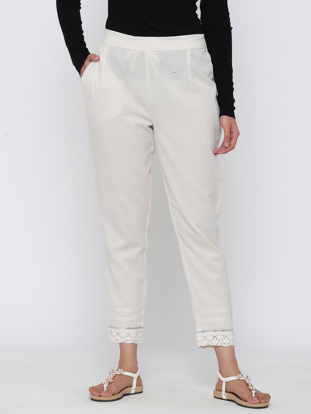 Juniper Off-White Solid Cotton Flex Slim Fit Women Pants With One Pocket