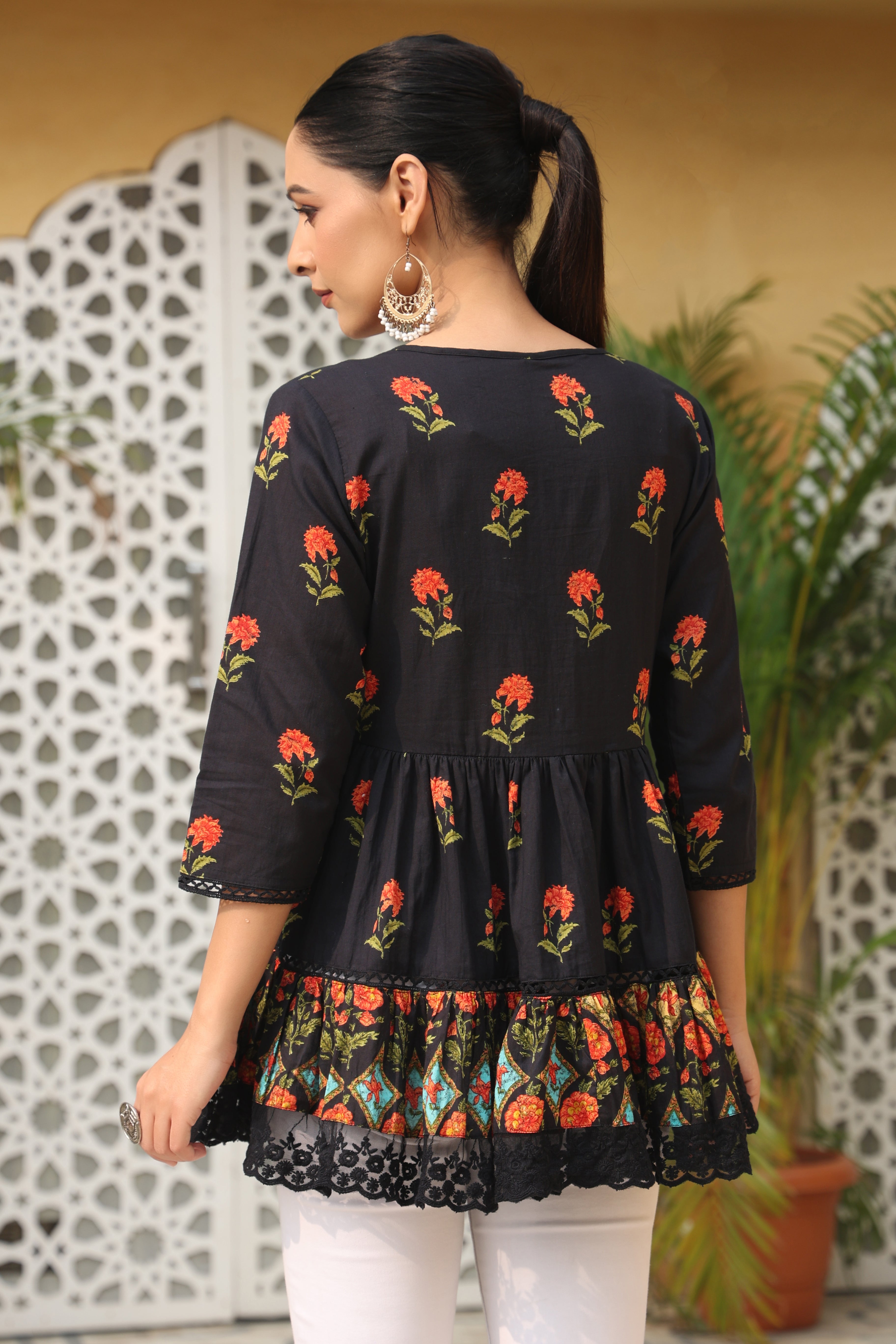 Juniper Women's Black cambric floral printed tunic